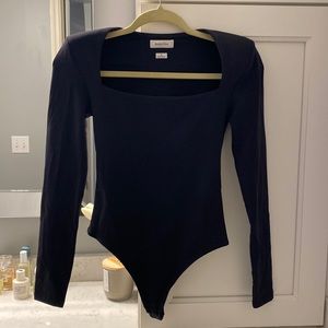 Aritzia- Babaton - black bodysuit - square neck